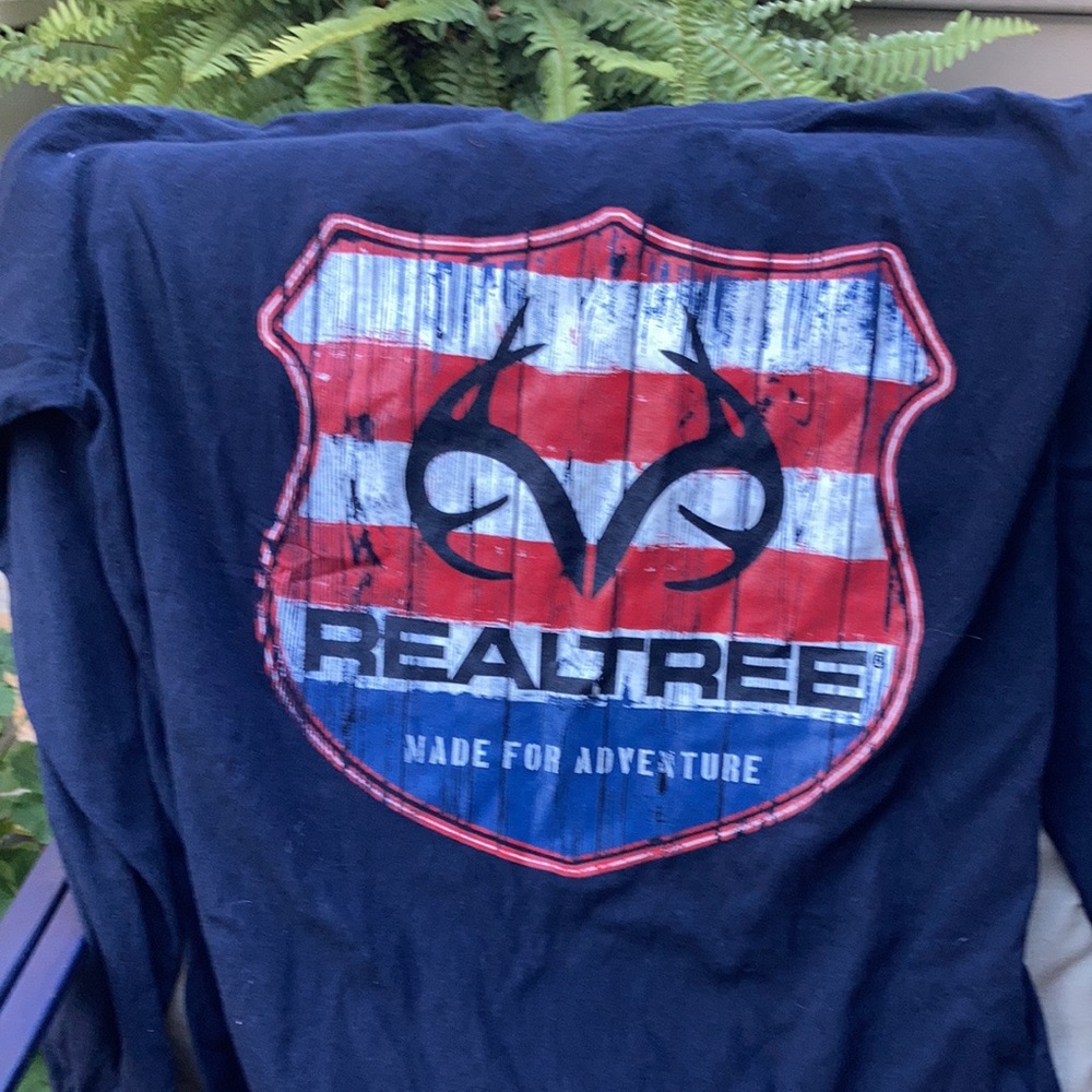 Nwt Realtree long sleeve graphic Tee sz L